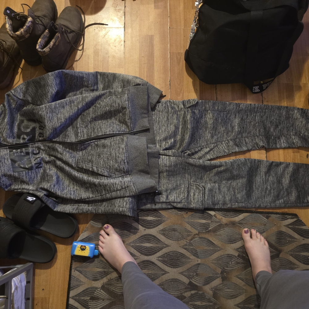 Aeropostale Gray Heathered Zip Hoodie and Joggers Set
